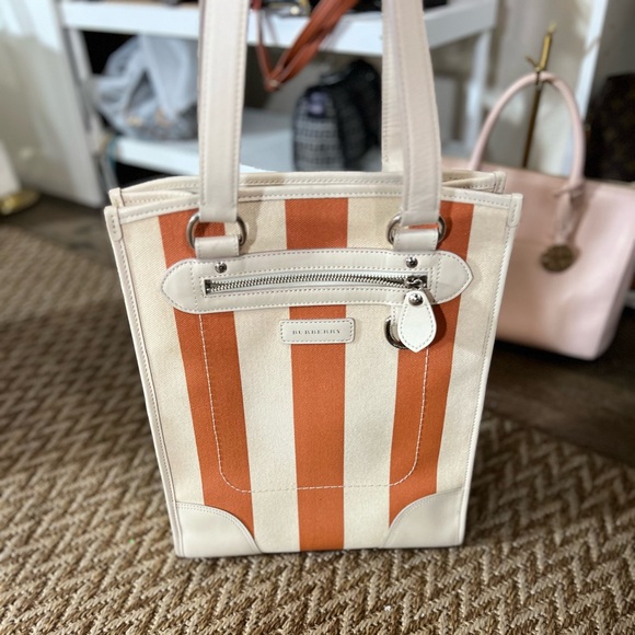 BURBERRY bag with COA - Picture 1 of 7